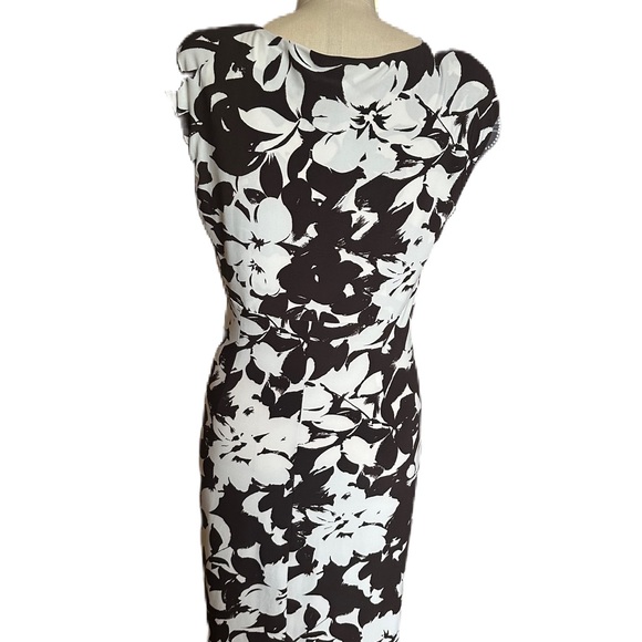 Lauren Ralph Lauren V-Neck Sleeveless Brown and White Floral Dress. Size 8 - Picture 5 of 8